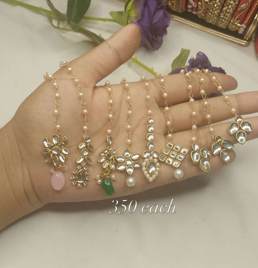 Hand made kundan bindi